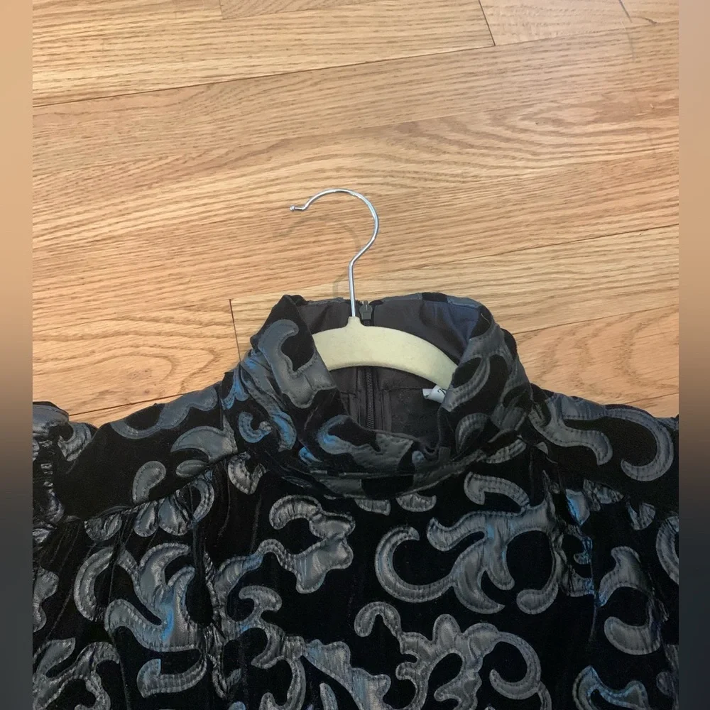 ZARA Bloggers Favorite Black Combination Velvet Mock Neck Baroque Top US Small - Picture 6 of 11